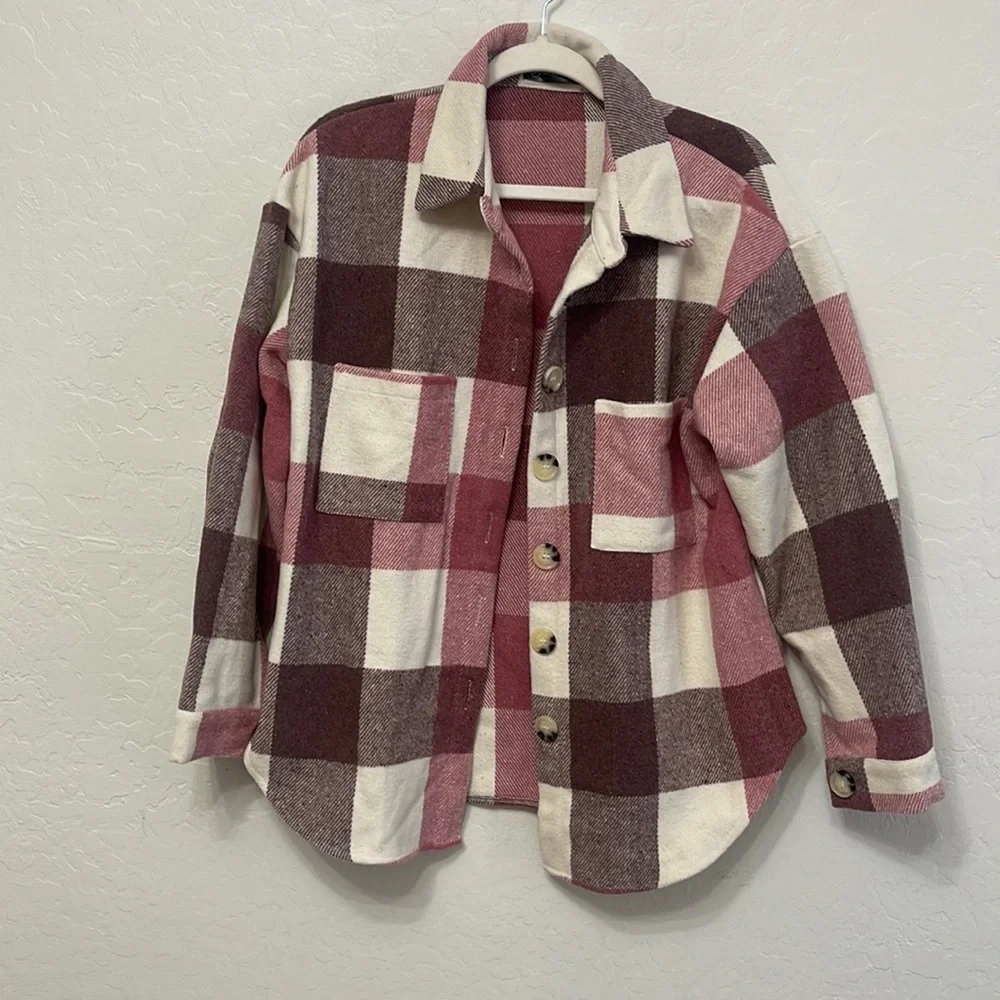 Women’s Pretty Garden Pink & White Flannel Button Down Size Medium - Picture 4 of 7